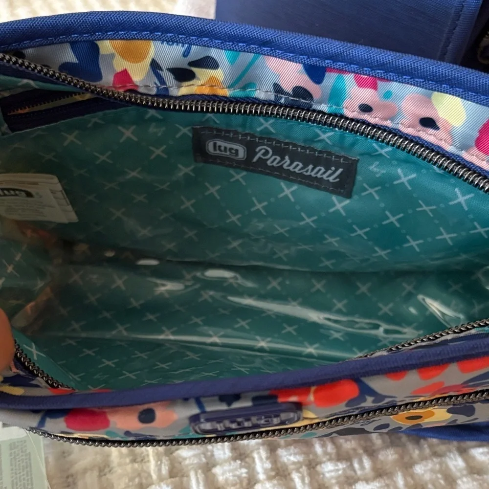 BNWT Lug Floral Cosmetic Bag & Brush Holder in Wildflower “Canoe & Parasail”